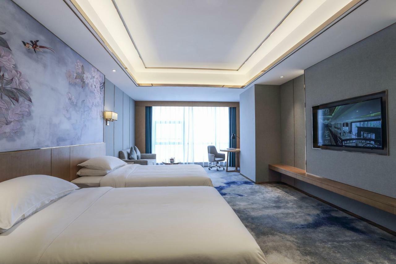 Venus Royal Hotel Foshan Kuiqi Road Metro Station Exterior photo